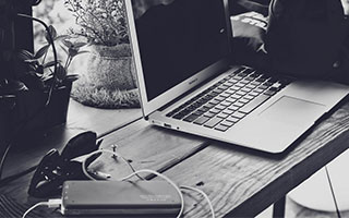 德甲：汉诺威1-4败给门兴，守门员多次救险依旧难挡败局，汉诺威门将