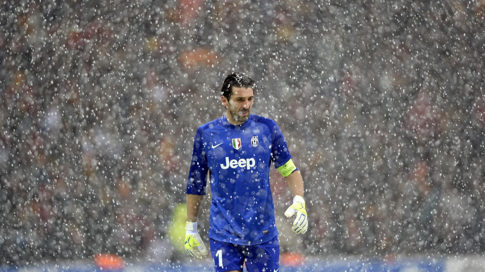 “意甲战事升温,冠军争夺愈发激烈”,意甲赛事集锦